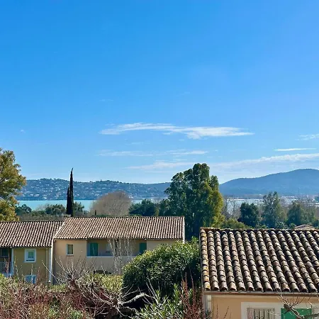 A Pied A La & Vue Grimaud